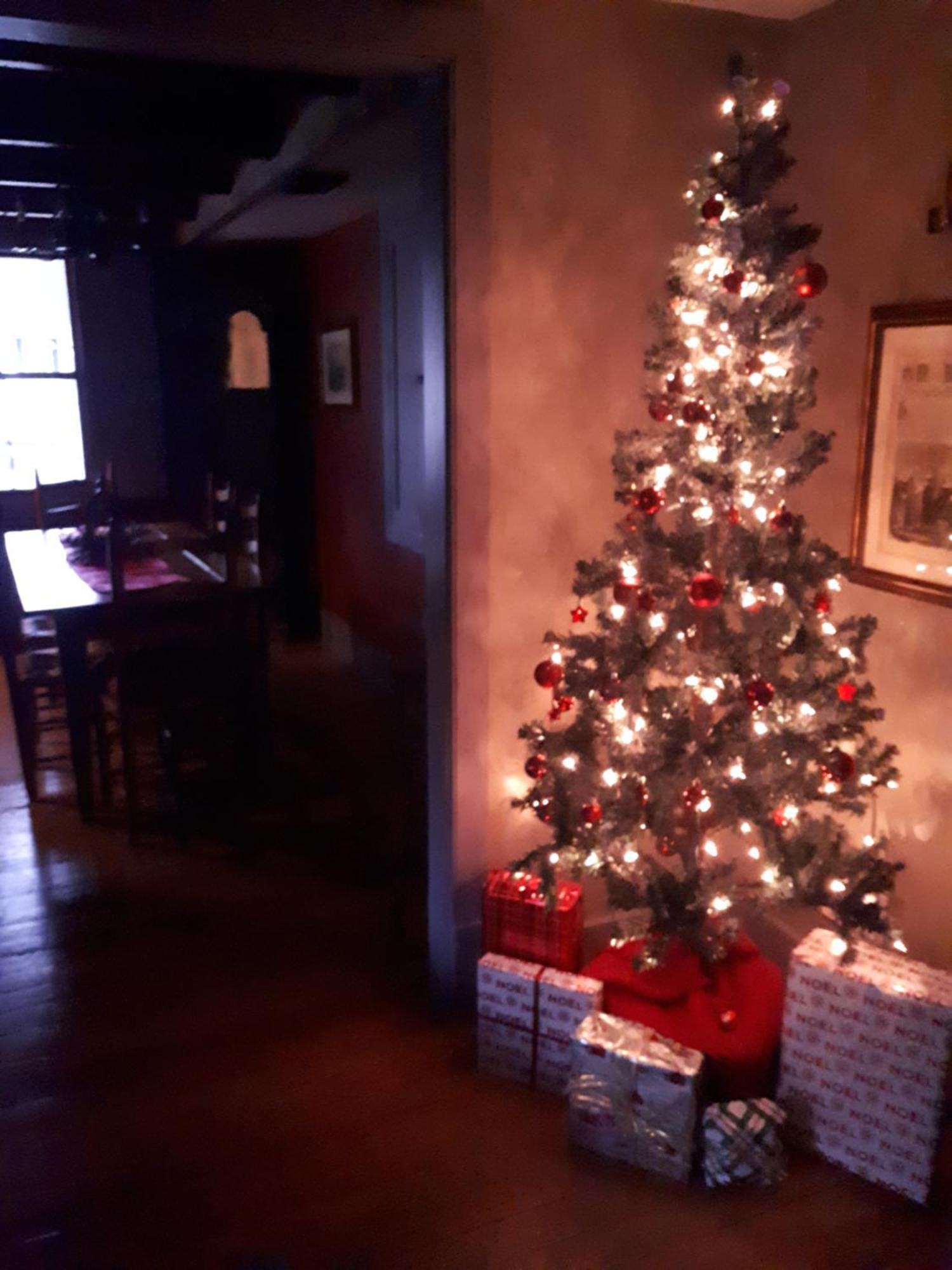 The Olde Angel Inn Niagara-on-the-Lake ภายนอก รูปภาพ